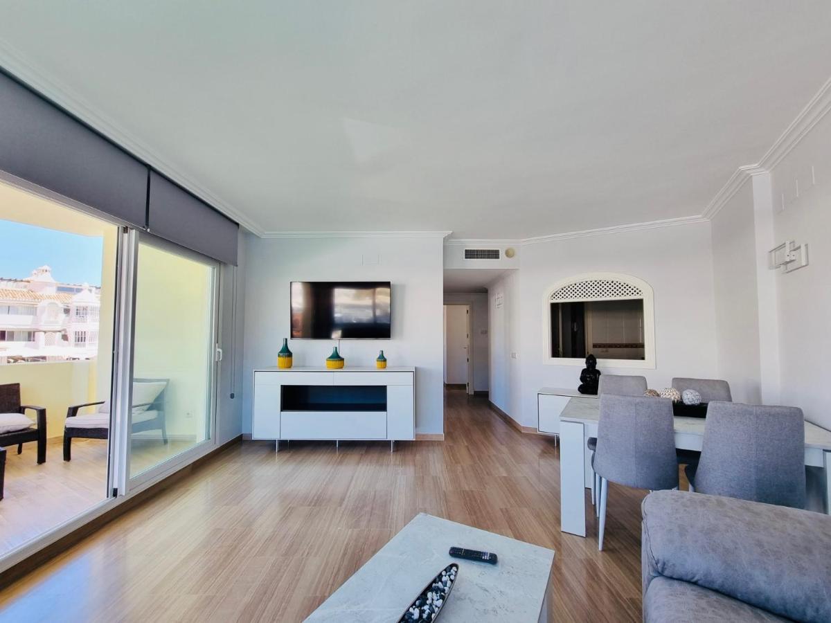 Appartement G&G Isla Marina Puerto à Benalmádena Extérieur photo